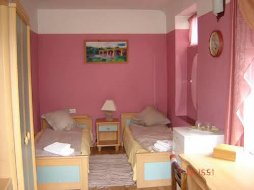 Viesu Nams Mezu 13 Hotel Ventspils Kültér fotó